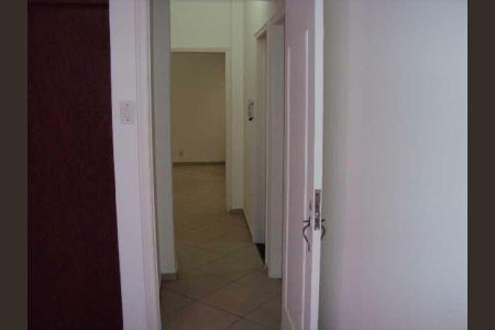 Apartamento à venda com 77m², 2 quartos e sem vaga