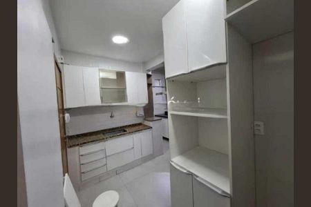 Apartamento à venda com 67m², 2 quartos e sem vaga
