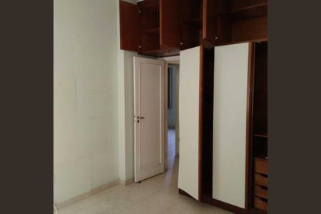 Apartamento à venda com 80m², 3 quartos e sem vaga