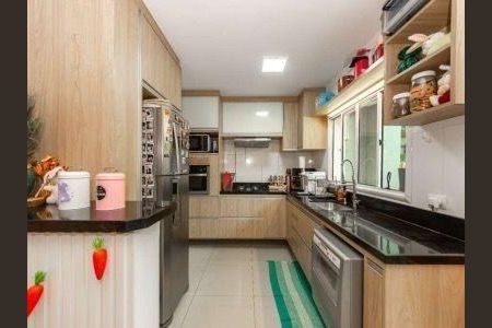 Casa à venda com 113m², 3 quartos e 3 vagas