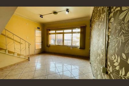 Casa à venda com 99m², 3 quartos e sem vaga