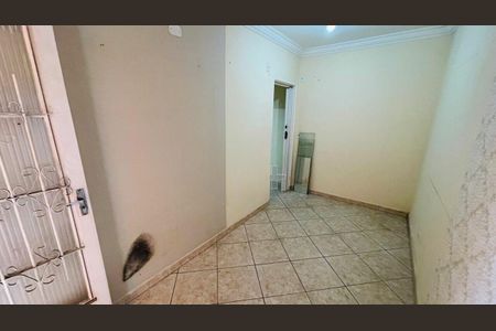 Casa à venda com 99m², 3 quartos e sem vaga
