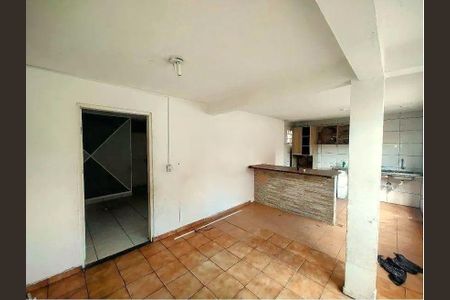 Casa à venda com 4 quartos, 120m² em Rio Pequeno, São Paulo