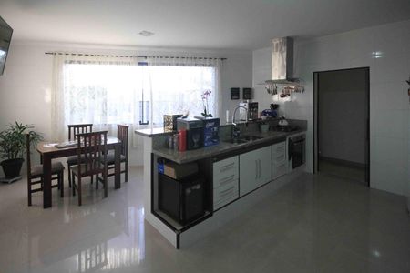 Casa à venda com 540m², 5 quartos e 4 vagasCozinha