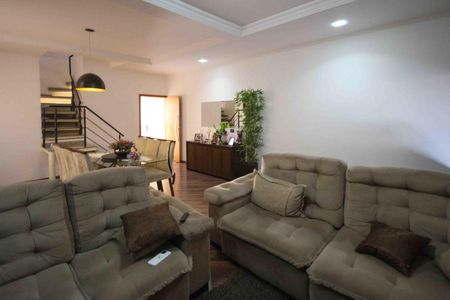 Casa à venda com 540m², 5 quartos e 4 vagasSala