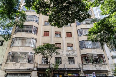Apartamento à venda com 95m², 2 quartos e 1 vaga Apartamento à venda com 95m², 2 quartos e 1 vagaFachada