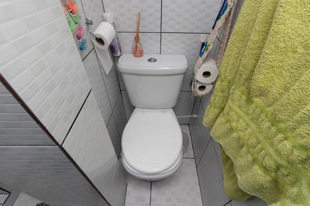 Casa à venda com 100m², 3 quartos e 2 vagasBanheiro da Suíte