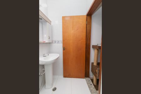 Casa à venda com 164m², 3 quartos e 4 vagasBanheiro da Suíte 02