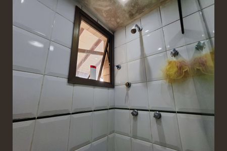 Apartamento à venda com 370m², 5 quartos e 3 vagasBanheiro da Suíte 2