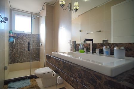 Apartamento à venda com 193m², 2 quartos e 4 vagasBanheiro 2 da suíte 1