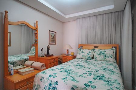 Apartamento à venda com 193m², 2 quartos e 4 vagasSuíte 2