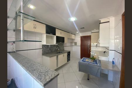 Apartamento à venda com 128m², 3 quartos e 3 vagasCozinha