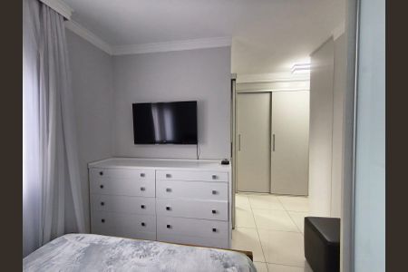 Apartamento à venda com 129m², 3 quartos e 2 vagas Apartamento à venda com 129m², 3 quartos e 2 vagasSuíte