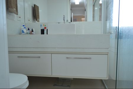 Apartamento à venda com 129m², 3 quartos e 2 vagasBanheiro da Suíte