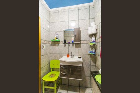 Casa à venda com 180m², 5 quartos e 2 vagas Casa à venda com 180m², 5 quartos e 2 vagasLavabo