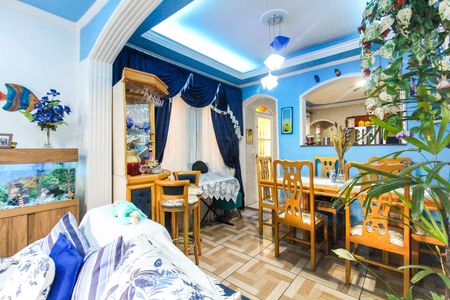 Casa à venda com 180m², 5 quartos e 2 vagas Casa à venda com 180m², 5 quartos e 2 vagasSala 1