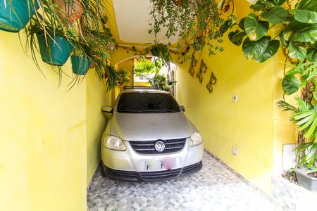 Casa à venda com 180m², 5 quartos e 2 vagas Casa à venda com 180m², 5 quartos e 2 vagasGaragem