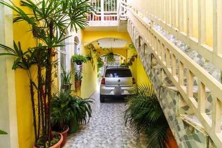 Casa à venda com 180m², 5 quartos e 2 vagas Casa à venda com 180m², 5 quartos e 2 vagasQuintal