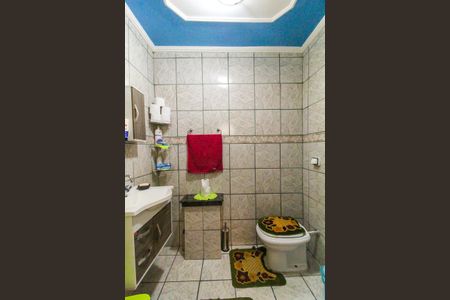 Casa à venda com 180m², 5 quartos e 2 vagas Casa à venda com 180m², 5 quartos e 2 vagasLavabo