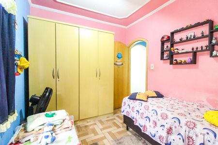 Casa à venda com 180m², 5 quartos e 2 vagas Casa à venda com 180m², 5 quartos e 2 vagasQuarto 1