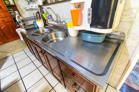 Casa à venda com 180m², 5 quartos e 2 vagas Casa à venda com 180m², 5 quartos e 2 vagasCozinha