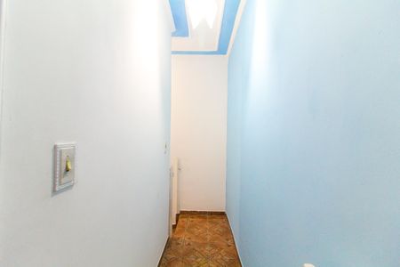 Casa à venda com 180m², 5 quartos e 2 vagas Casa à venda com 180m², 5 quartos e 2 vagasCorredor- casa 2