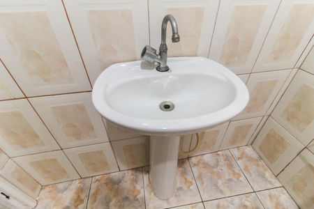 Casa à venda com 180m², 5 quartos e 2 vagas Casa à venda com 180m², 5 quartos e 2 vagasBanheiro casa 2