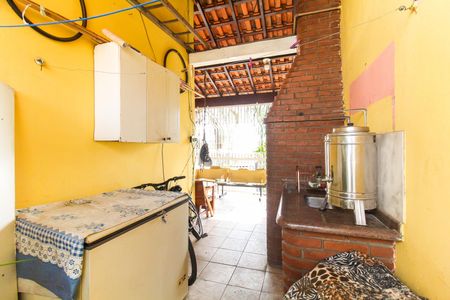 Casa à venda com 180m², 5 quartos e 2 vagas Casa à venda com 180m², 5 quartos e 2 vagasVaranda da Suíte 1