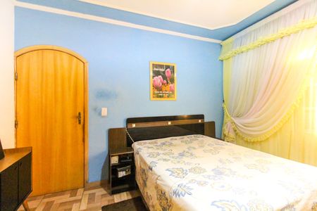 Casa à venda com 180m², 5 quartos e 2 vagas Casa à venda com 180m², 5 quartos e 2 vagasQuarto 2