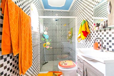 Casa à venda com 180m², 5 quartos e 2 vagas Casa à venda com 180m², 5 quartos e 2 vagasBanheiro da Suíte 1