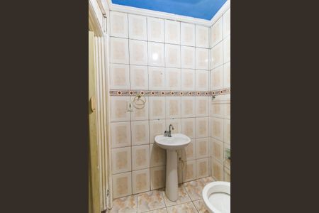 Casa à venda com 180m², 5 quartos e 2 vagas Casa à venda com 180m², 5 quartos e 2 vagasBanheiro - casa 2