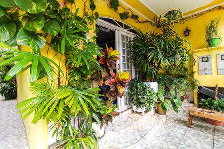 Casa à venda com 180m², 5 quartos e 2 vagas Casa à venda com 180m², 5 quartos e 2 vagasGaragem