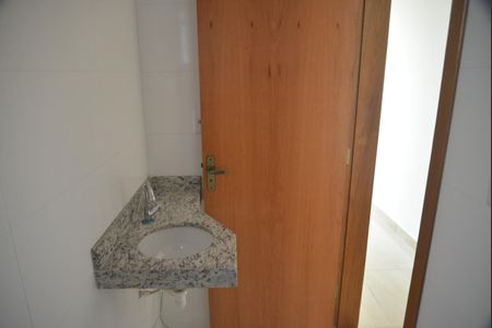 Apartamento à venda com 43m², 2 quartos e 1 vagaBanheiro Social