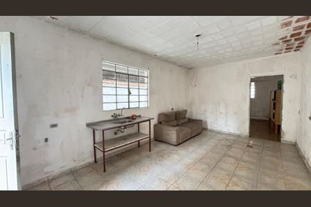 Casa à venda com 155m², 3 quartos e 2 vagas Casa à venda com 155m², 3 quartos e 2 vagasPorão - Cozinha