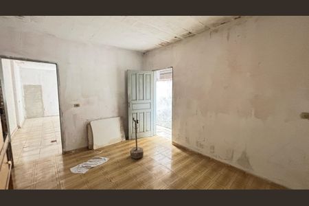 Casa à venda com 155m², 3 quartos e 2 vagas Casa à venda com 155m², 3 quartos e 2 vagasPorão - Sala / Quarto