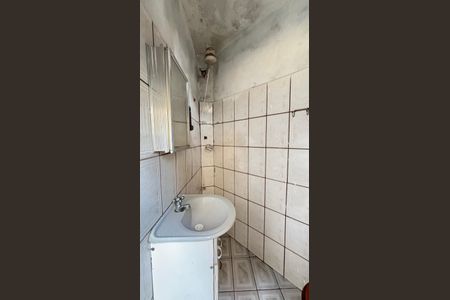 Casa à venda com 155m², 3 quartos e 2 vagas Casa à venda com 155m², 3 quartos e 2 vagasQuintal - Banheiro