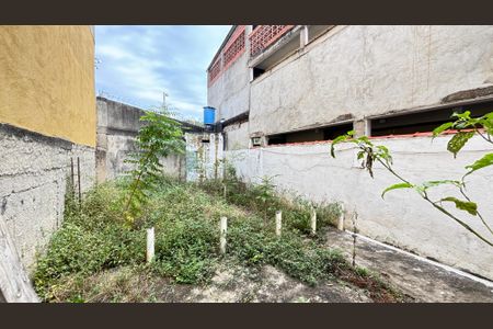 Casa à venda com 155m², 3 quartos e 2 vagas Casa à venda com 155m², 3 quartos e 2 vagasQuintal