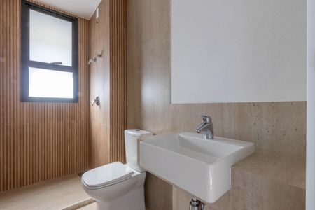 Apartamento à venda com 108m², 3 quartos e 2 vagas Apartamento à venda com 108m², 3 quartos e 2 vagasBanheiro da Suíte 1