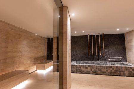Apartamento à venda com 108m², 3 quartos e 2 vagas Apartamento à venda com 108m², 3 quartos e 2 vagasÁrea comum - Sauna
