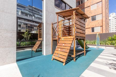 Apartamento à venda com 108m², 3 quartos e 2 vagas Apartamento à venda com 108m², 3 quartos e 2 vagasÁrea comum - Playground