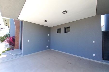 Casa de condomínio à venda com 300m², 4 quartos e 4 vagas Casa de condomínio à venda com 300m², 4 quartos e 4 vagasGaragem