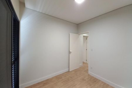 Casa de condomínio à venda com 300m², 4 quartos e 4 vagas Casa de condomínio à venda com 300m², 4 quartos e 4 vagasQuarto 3 - Suíte