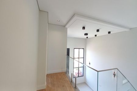 Casa de condomínio à venda com 300m², 4 quartos e 4 vagas Casa de condomínio à venda com 300m², 4 quartos e 4 vagasHall dos Quartos