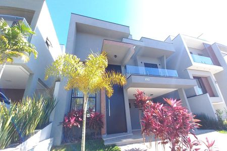 Casa de condomínio à venda com 300m², 4 quartos e 4 vagas Casa de condomínio à venda com 300m², 4 quartos e 4 vagasFachada do Prédio