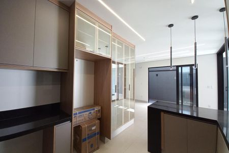 Casa de condomínio à venda com 300m², 4 quartos e 4 vagas Casa de condomínio à venda com 300m², 4 quartos e 4 vagasCozinha