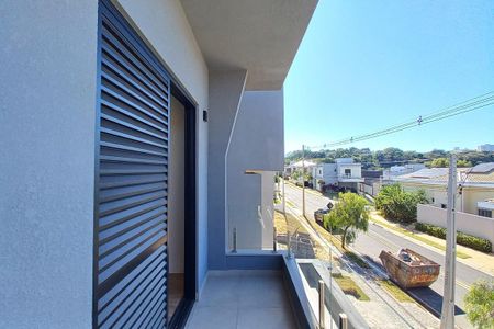 Casa de condomínio à venda com 300m², 4 quartos e 4 vagas Casa de condomínio à venda com 300m², 4 quartos e 4 vagasVaranda da Suíte