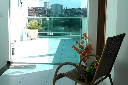 Casa à venda com 100m², 3 quartos e 5 vagas