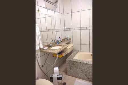 Casa à venda com 180m², 2 quartos e 3 vagas