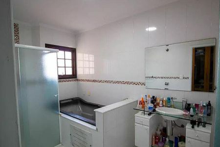 Casa à venda com 160m², 3 quartos e 4 vagas