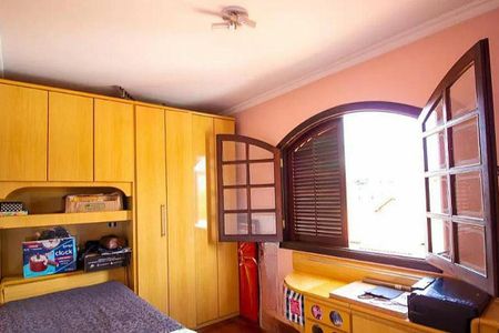 Casa à venda com 160m², 3 quartos e 4 vagas